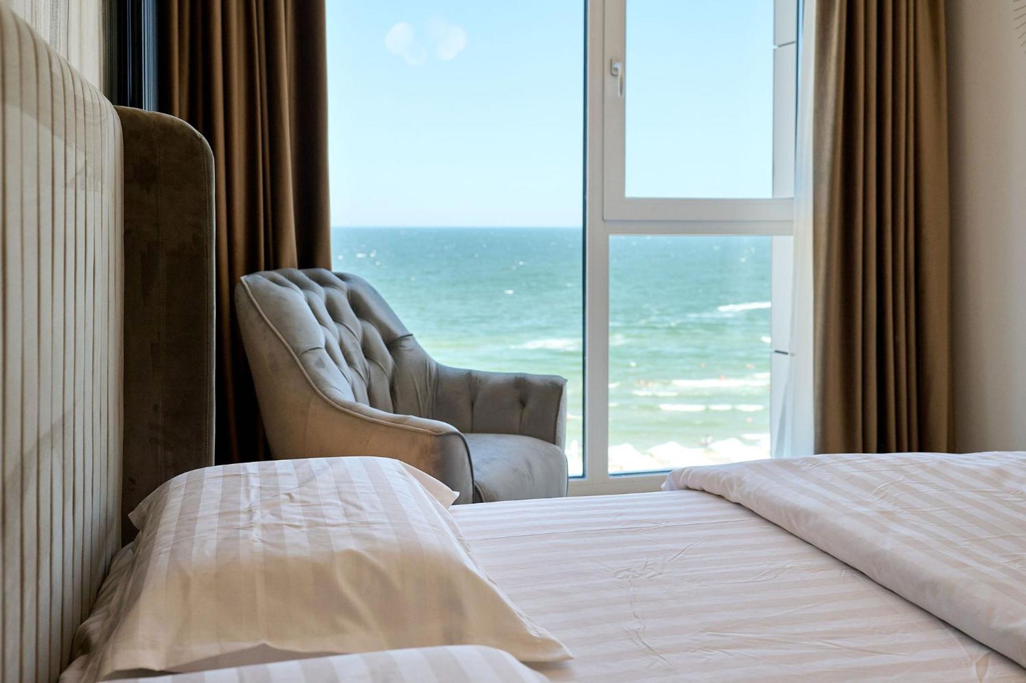 Beach Bliss Apartment In Infinity Beach Resort Parking ママイア エクステリア 写真
