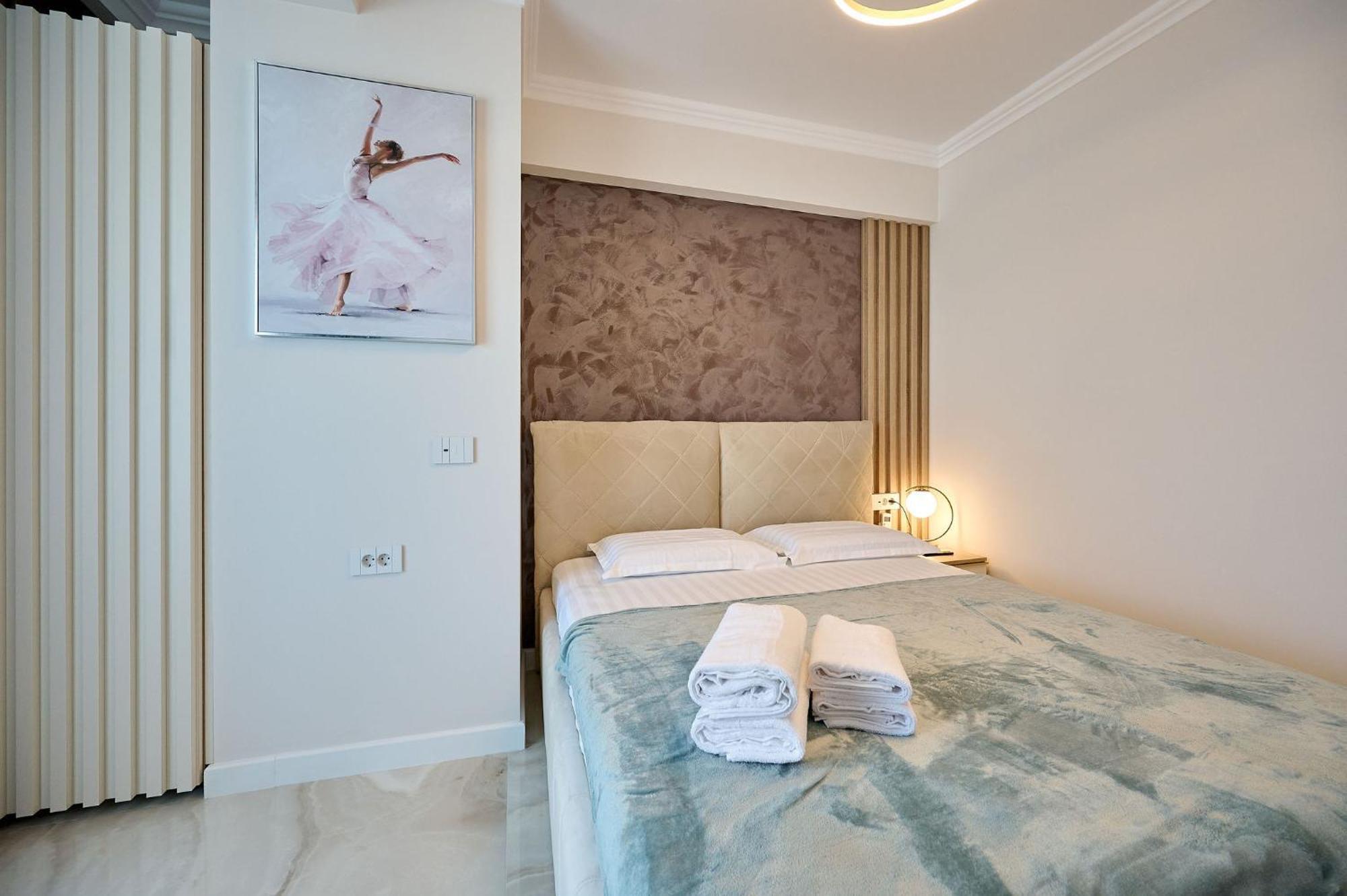 Beach Bliss Apartment In Infinity Beach Resort Parking ママイア エクステリア 写真